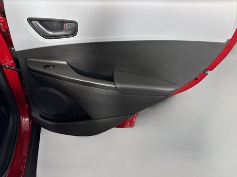 Used 2020 Hyundai Kona SEL FWD image 28