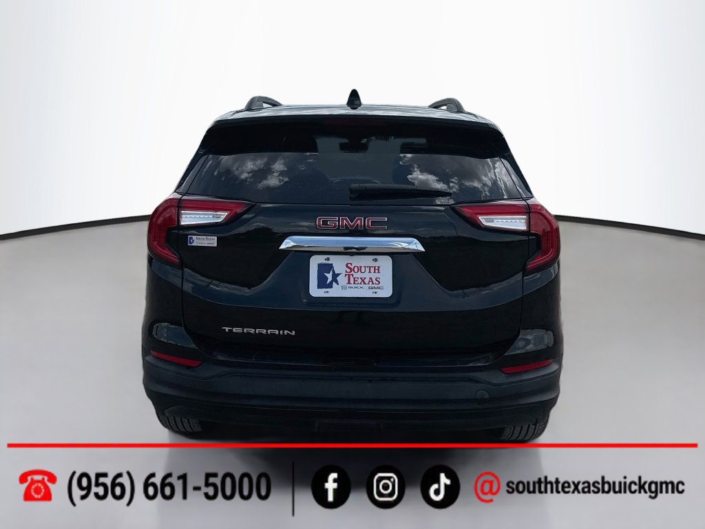 Used 2024 GMC Terrain SLE w/ Driver Convenience Package FWD image 7