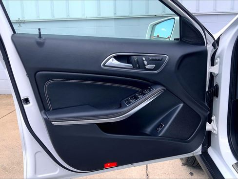 Used 2020 Mercedes-Benz GLA 250 4MATIC image 28