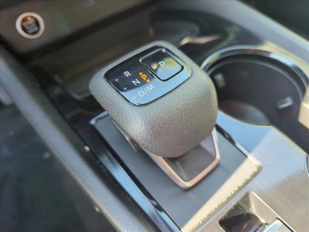 Used 2023 Nissan Rogue SV AWD/4WD image 19
