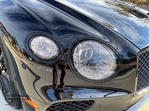 Used 2023 Bentley Continental GT V8 image 27