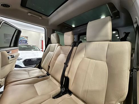 Used 2016 Land Rover LR4 HSE AWD/4WD image 15