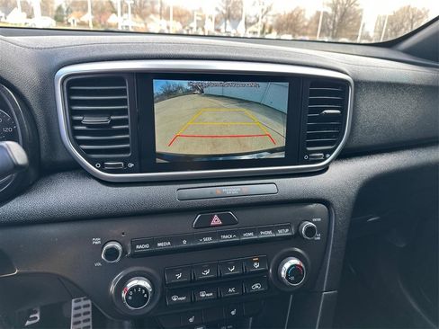 Used 2020 Kia Sportage S image 25