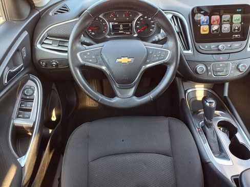 Used 2018 Chevrolet Malibu LT image 5