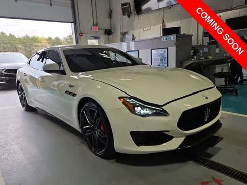 Used 2022 Maserati Quattroporte Trofeo RWD image 4