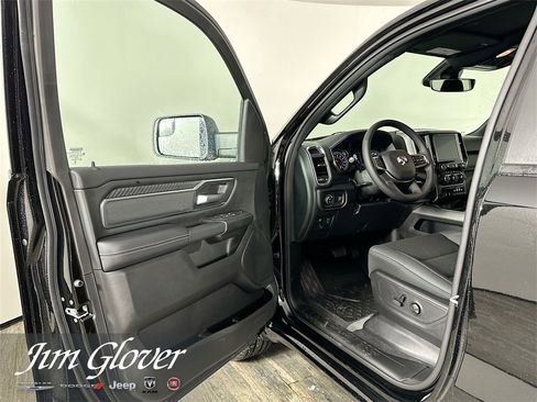 New 2026 RAM 1500 4x4 Crew Cab image 20