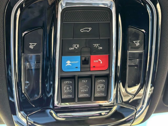 Used 2024 Jeep Grand Cherokee Overland w/ Advanced Protech Group III AWD/4WD image 23