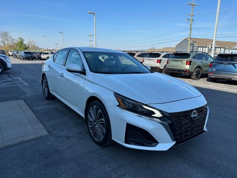 Used 2025 Nissan Altima 2.5 SL image 3