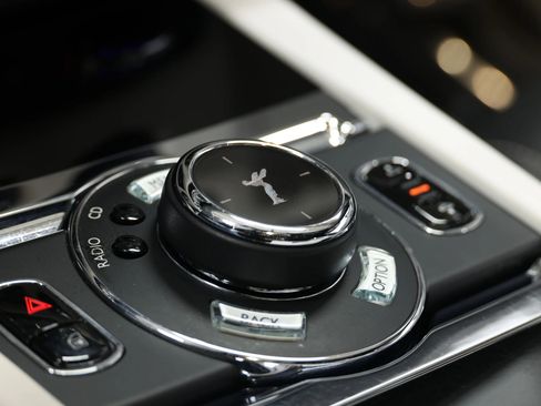 Used 2017 Rolls-Royce Ghost image 51