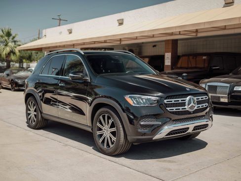 Used 2026 Mercedes-Benz GLE 350 4MATIC image 3