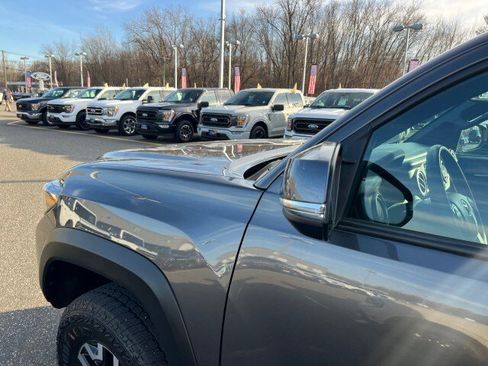 Used 2021 Toyota Tacoma TRD Off-Road w/ TRD Premium Off Road Package image 26