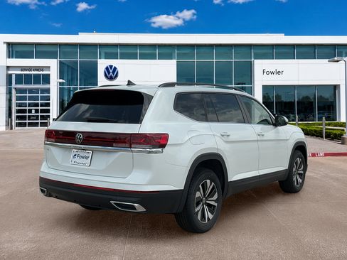 New 2026 Volkswagen Atlas SE FWD image 5
