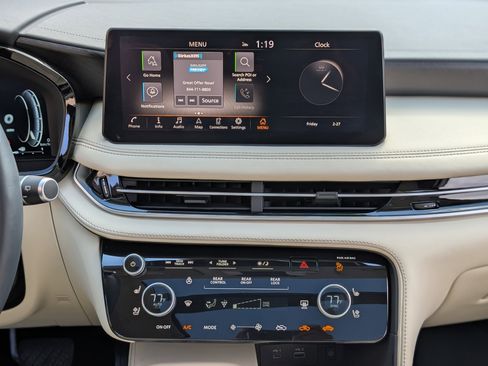 Used 2025 INFINITI QX60 Sensory w/ Vision Package image 15