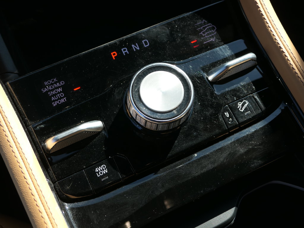 Used 2025 Jeep Grand Cherokee Summit AWD/4WD image 22
