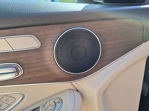 Used 2022 Mercedes-Benz GLC 300 4MATIC w/ Driver Assistance Package image 29