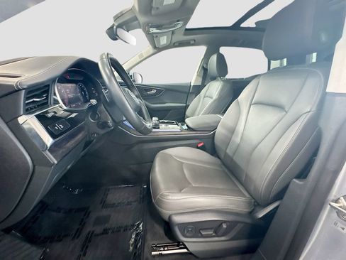 Used 2019 Audi Q8 Prestige w/ Adaptive Chassis Package AWD/4WD image 25