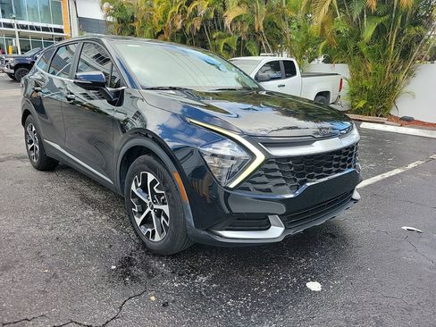 Used 2023 Kia Sportage EX image 5