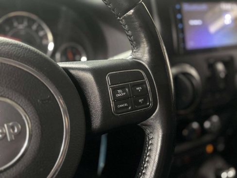 Used 2018 Jeep Wrangler Unlimited Sport S image 31