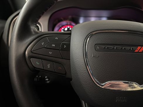 Used 2019 Dodge Charger SXT image 21