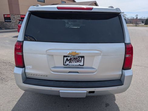 Used 2015 Chevrolet Suburban LT image 8
