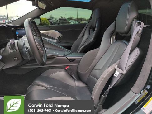 Used 2021 Chevrolet Corvette Stingray Premium Cpe w/ Z51 Performance Package RWD image 26