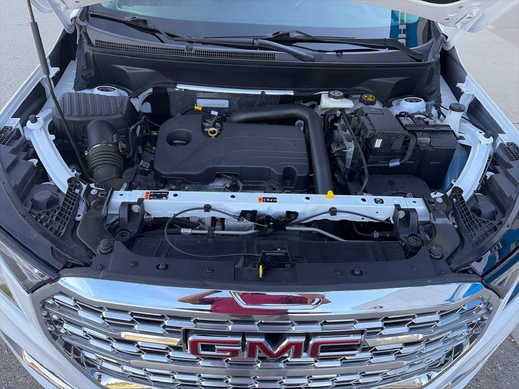 Used 2023 GMC Terrain Denali w/ Denali Premium Package AWD/4WD image 21