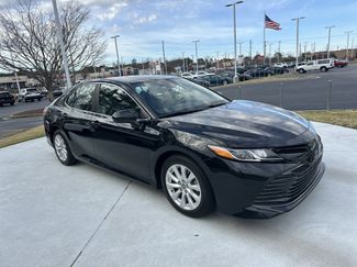 Used 2020 Toyota Camry LE video 2