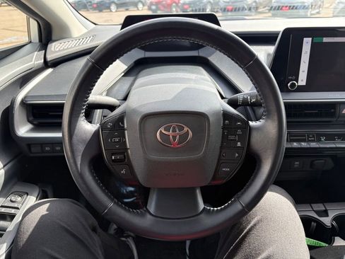Used 2023 Toyota Prius LE FWD image 18