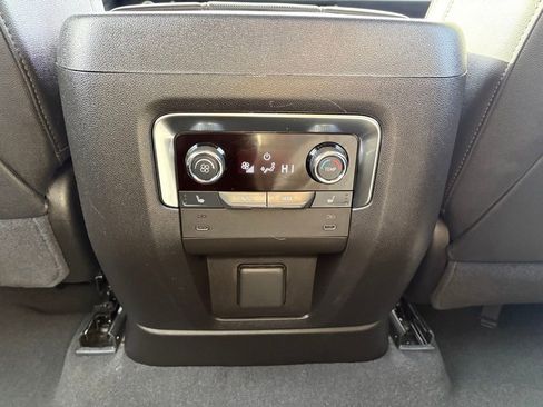 Used 2025 Chevrolet Tahoe RST w/ RST Performance Edition image 21