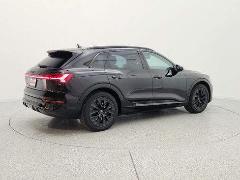 Used 2024 Audi Q8 e-tron Prestige w/ Prestige Package AWD/4WD image 5