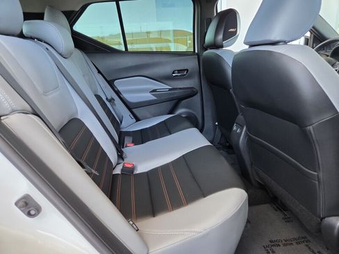 Used 2023 Nissan Kicks SR w/ SR Premium Package FWD image 18