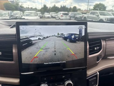 Used 2024 Ford Expedition Limited AWD/4WD image 26