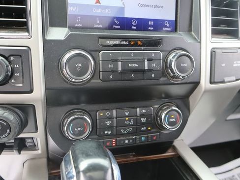 Used 2020 Ford F150 Lariat AWD/4WD image 39