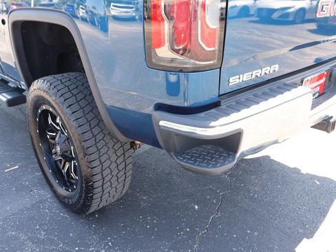 Used 2018 GMC Sierra 1500 SLT w/ SLT Premium Package AWD/4WD image 7
