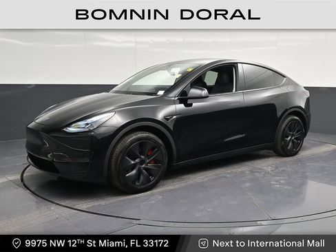 Used 2024 Tesla Model Y Long Range image 1