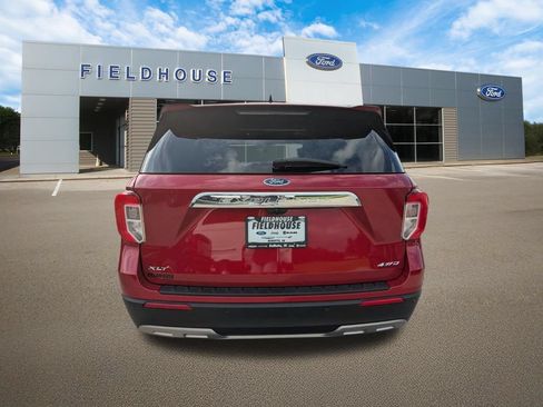 Used 2023 Ford Explorer XLT AWD/4WD image 16