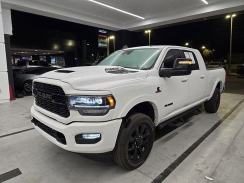Used 2024 RAM 2500 Limited image 2