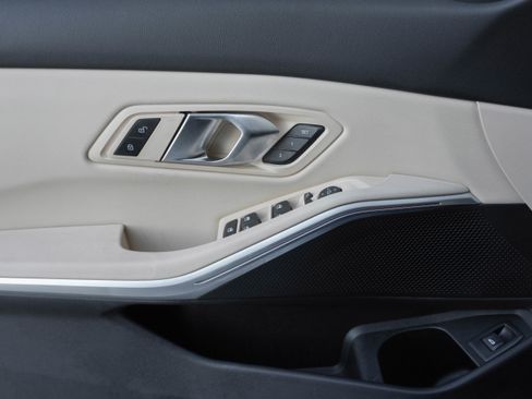 Certified 2024 BMW 330i Sedan w/ Premium Package image 28