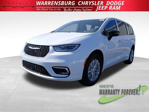 New 2026 Chrysler Pacifica Select image 7