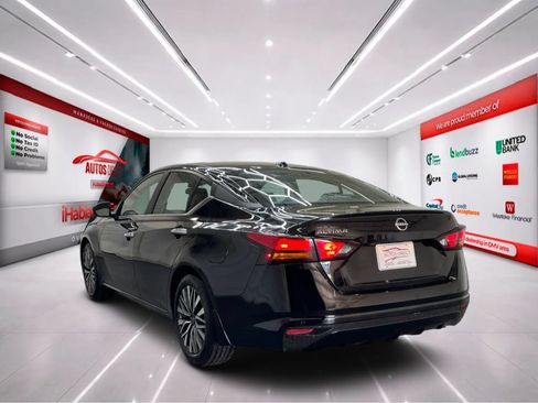 Used 2025 Nissan Altima 2.5 SV FWD image 6