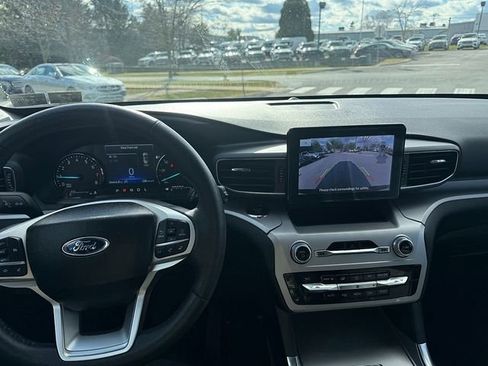 Used 2023 Ford Explorer XLT w/ Equipment Group 202A image 15