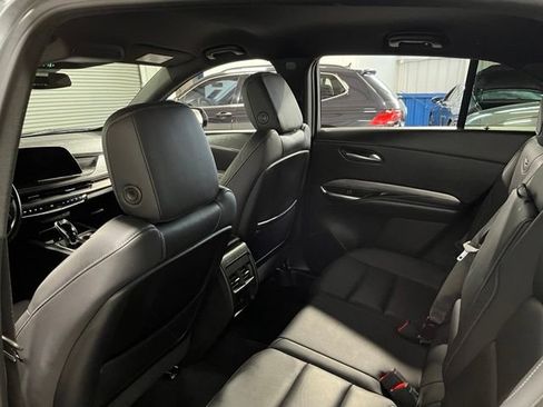 Used 2025 Cadillac XT4 Premium Luxury FWD image 17