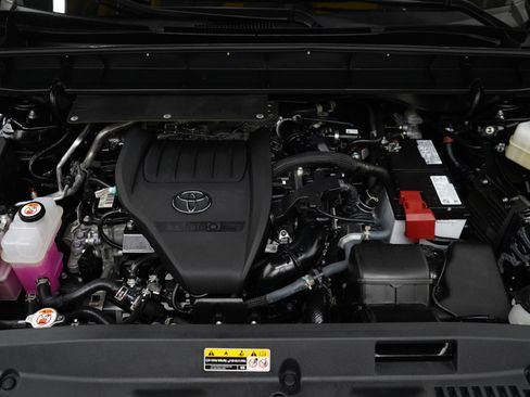 Used 2025 Toyota Highlander XSE AWD/4WD image 33