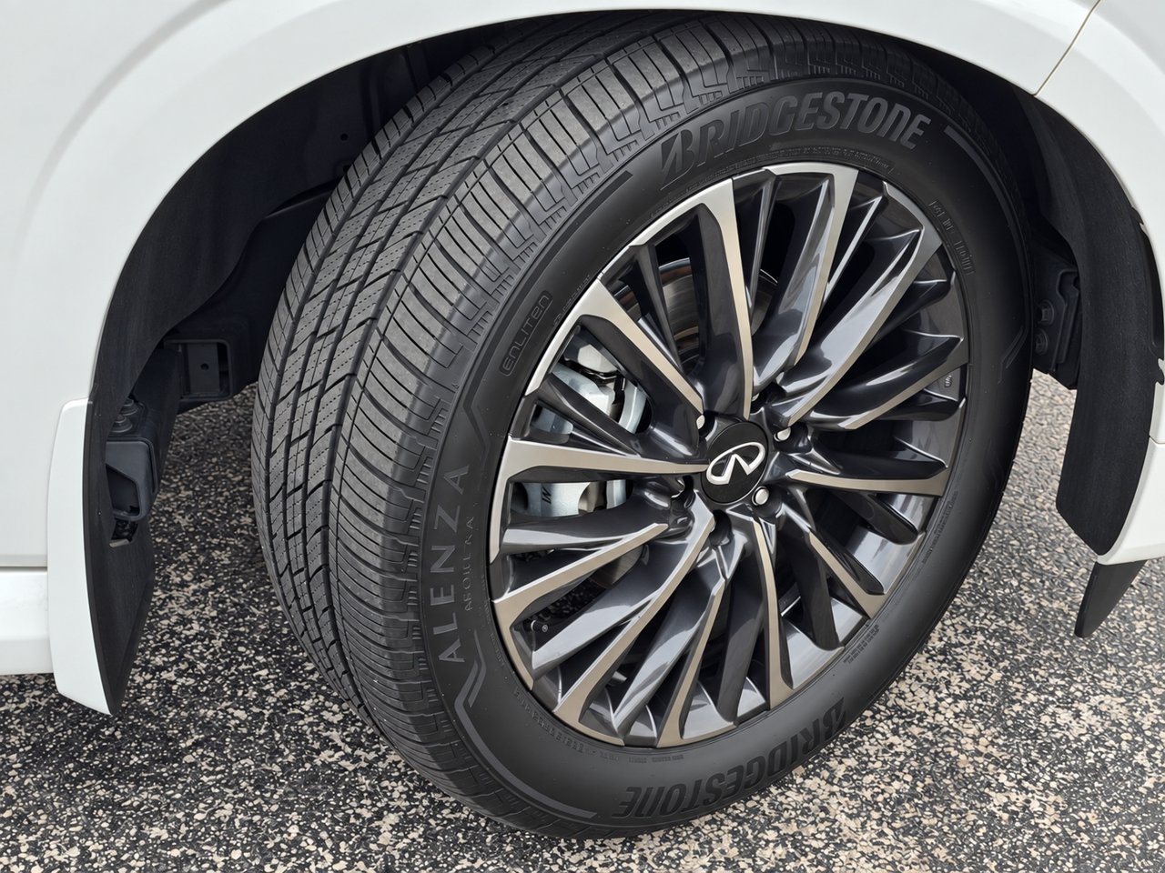 Certified 2026 INFINITI QX80 Autograph w/ Premium Cargo Package AWD/4WD image 9