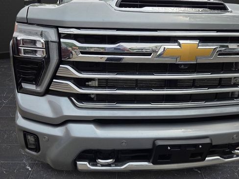 Used 2024 Chevrolet Silverado 2500 High Country w/ High Country Premium Package AWD/4WD image 29