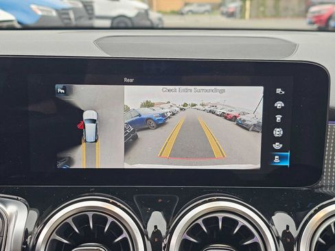 Certified 2022 Mercedes-Benz GLB 250 image 27
