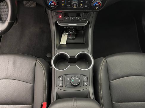 Used 2021 GMC Terrain SLT AWD/4WD image 29