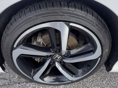 Used 2018 Honda Accord Sport image 20