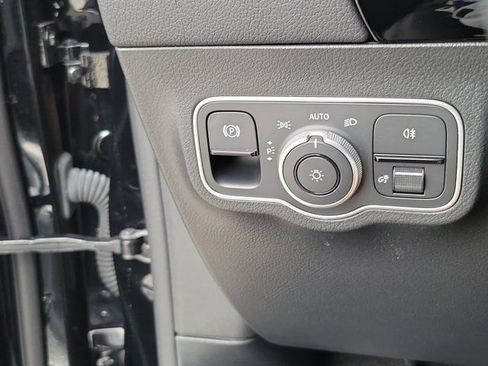 Used 2025 Mercedes-Benz GLA 35 AMG 4MATIC image 24