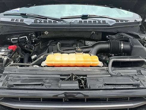 Used 2017 Ford F150 XLT w/ Equipment Group 302A Luxury AWD/4WD image 29